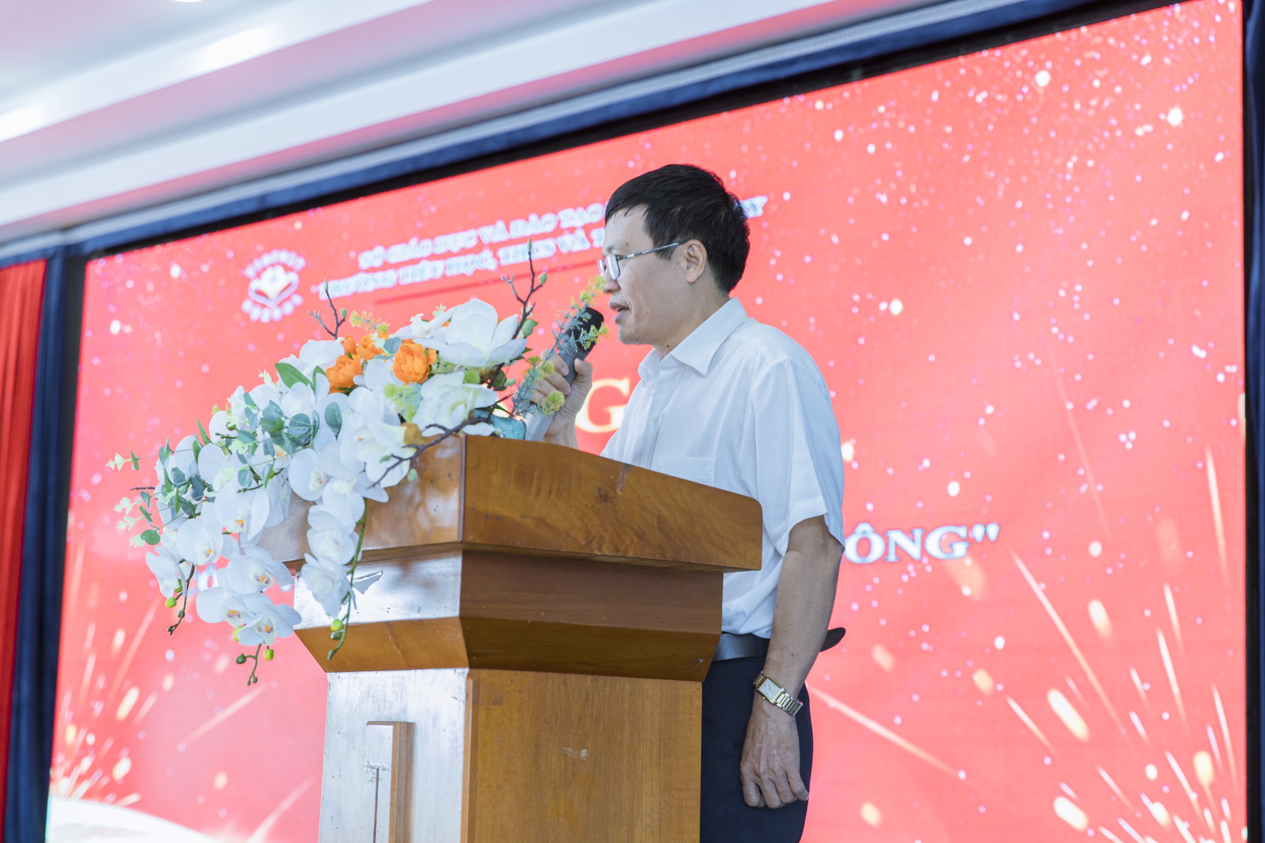 CONG TRUONG AN TOAN4